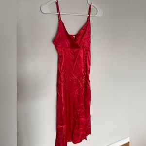 Red dress never used